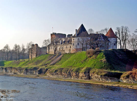 Bauskas_castle.jpg