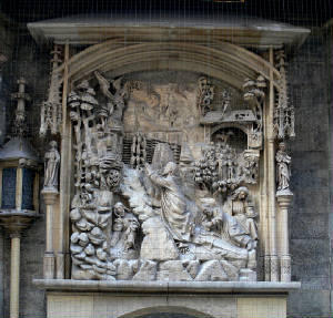 Stephansdom_Christ_in_Gethsemane.jpg